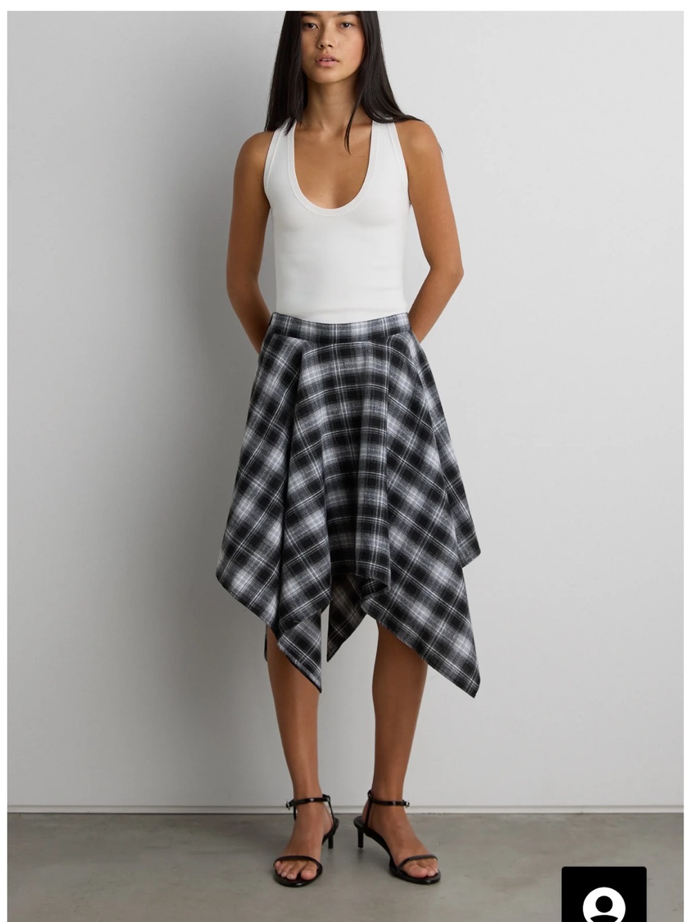 Oak+Fort unbalance skirt. S-M